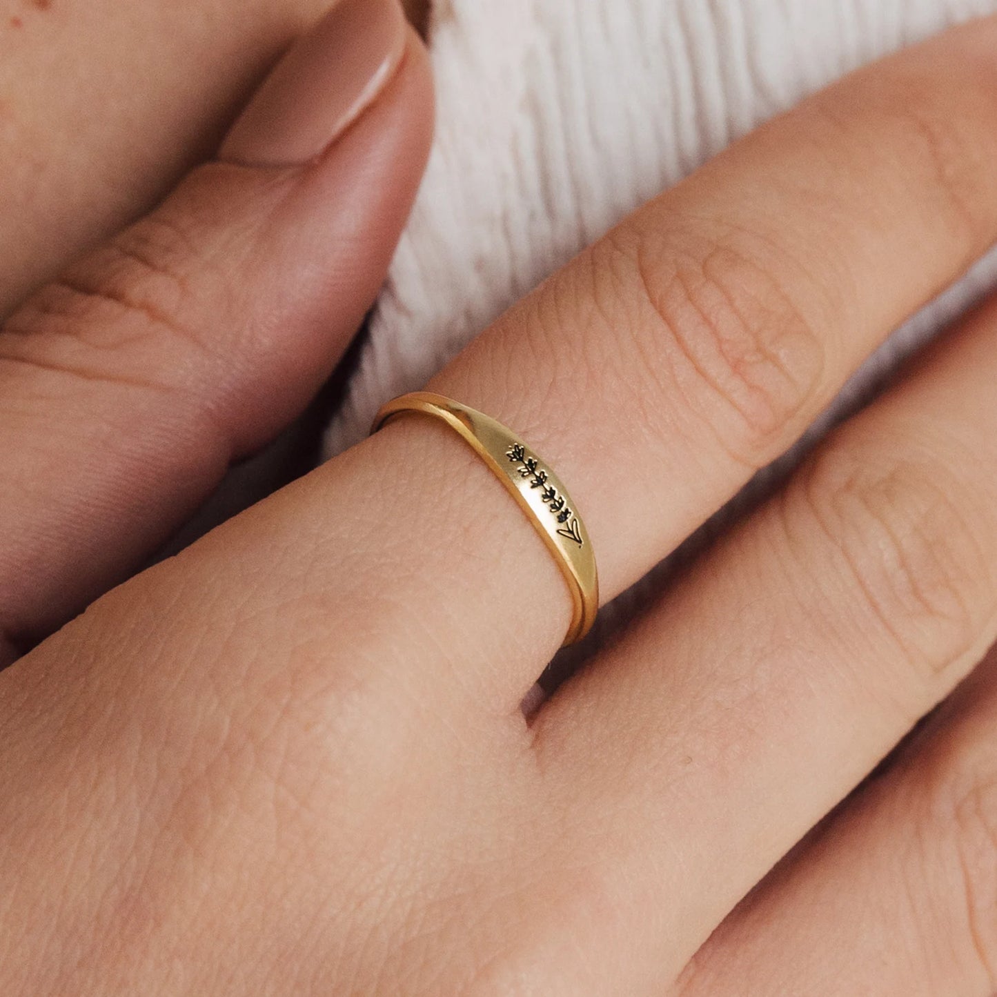 Vintage Flower Signet Ring | Nature-Inspired Statement Ring