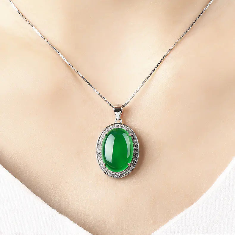 Natural Green Agate Silver Necklace with Gemstone Pendant